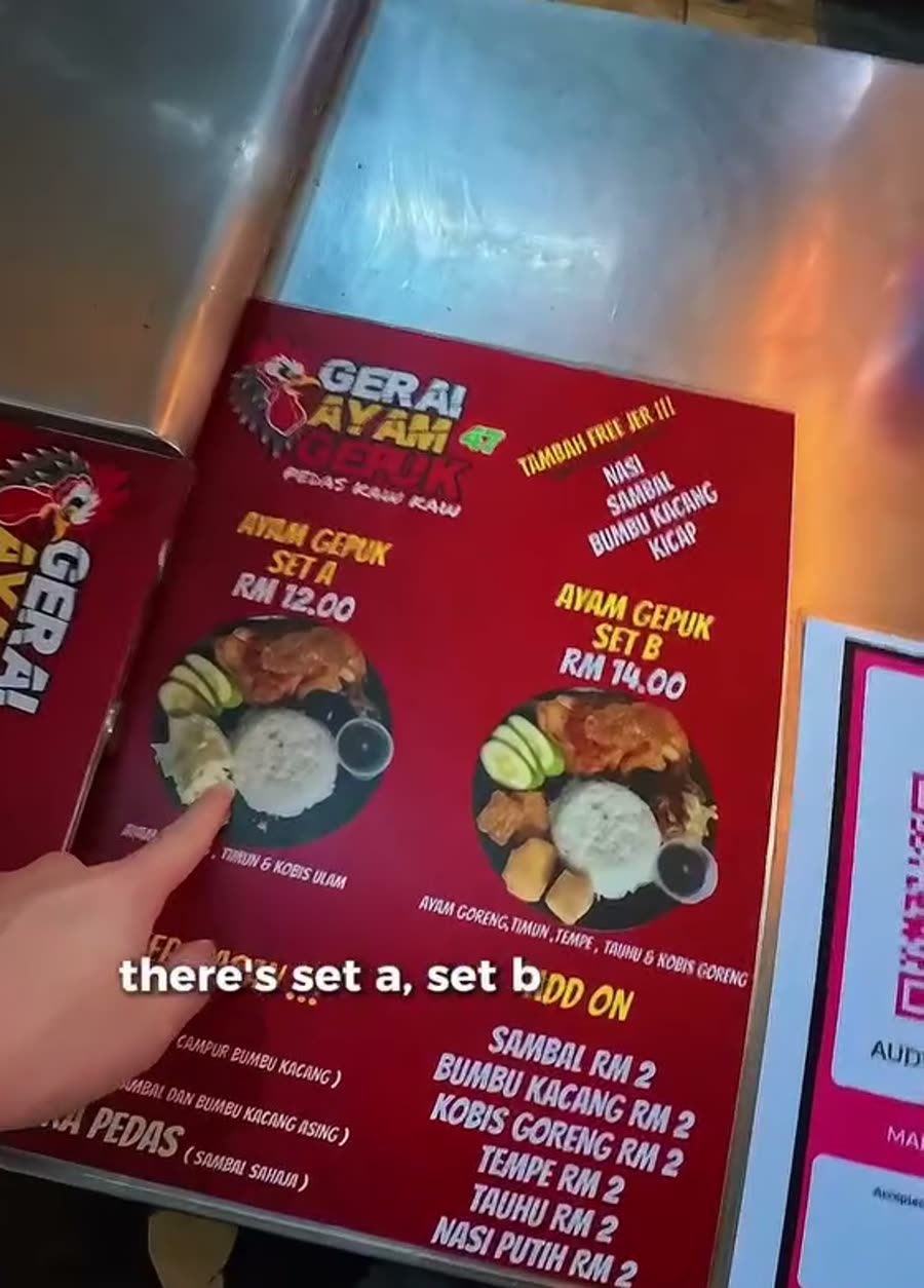 Gerai Ayam Gepuk menu board showing Set A at RM12 and Set B at RM14