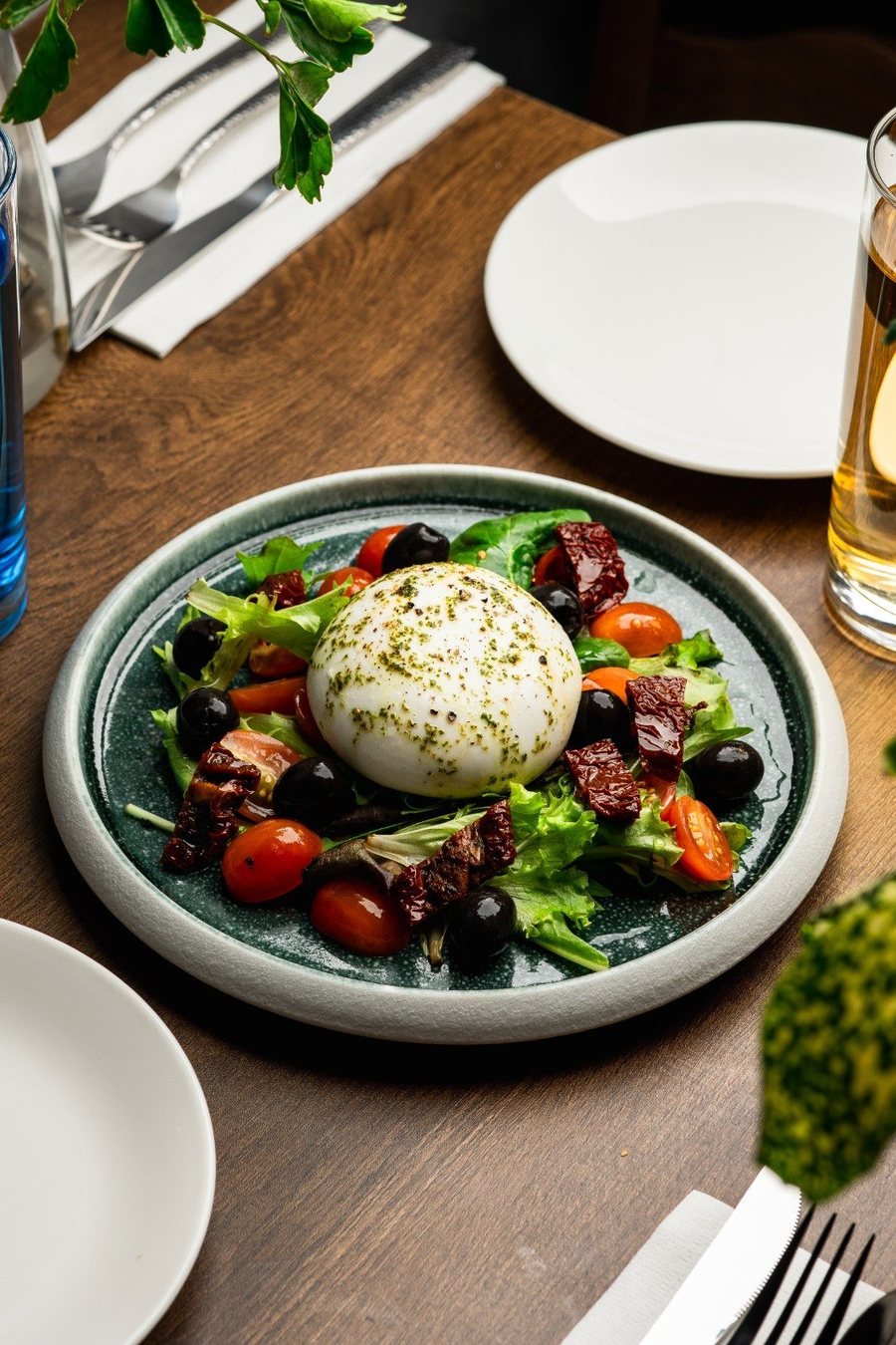Burrata salad