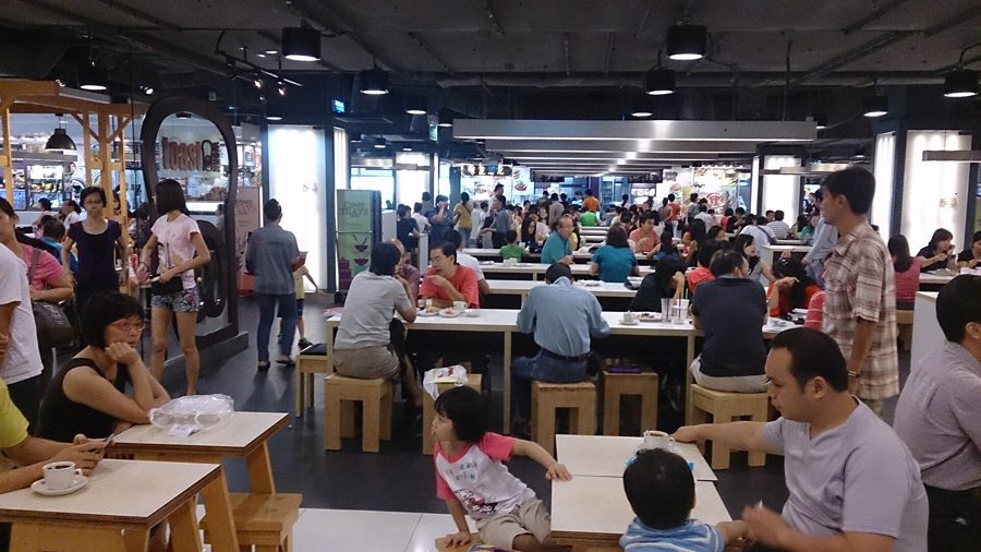 Cheap Eats in Singapore 2026: 12 Meals and Snacks Under $5