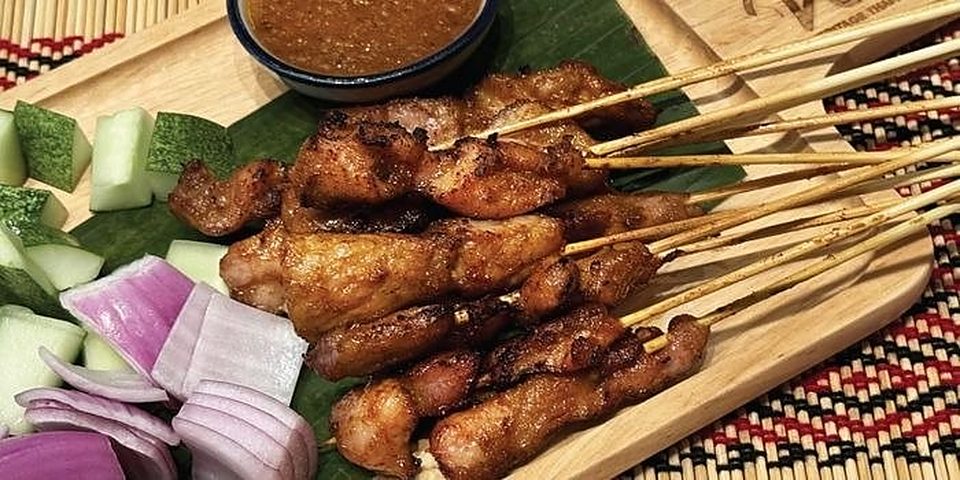 Grilled satay skewers with peanut sauce at 2GATHER