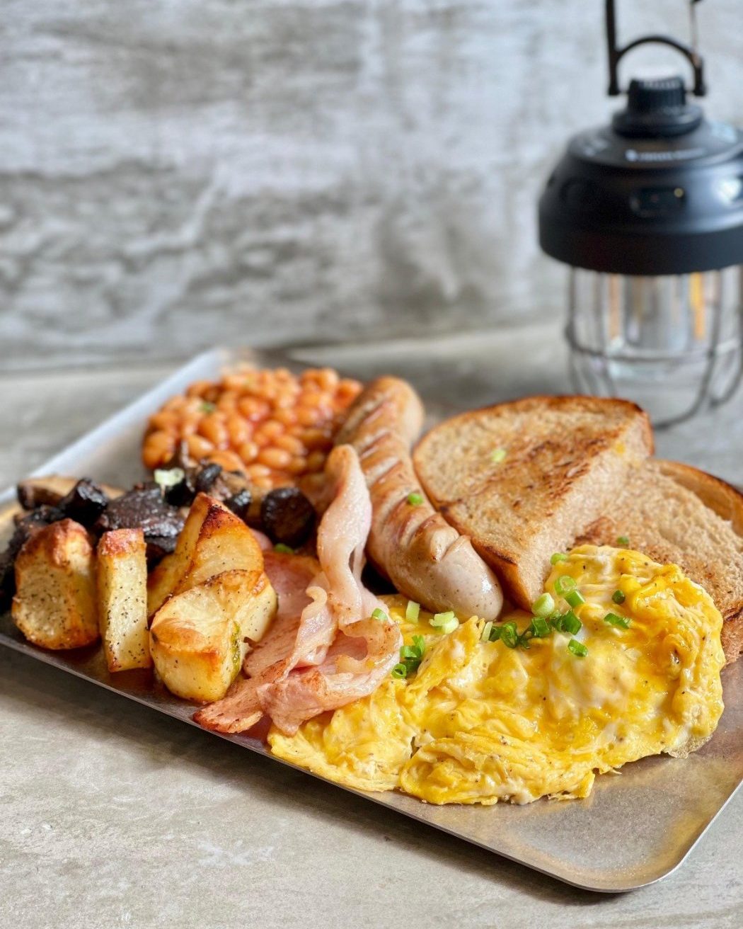 Bigman's Breakfast at NOMADS with eggs, sausage, beans and toast