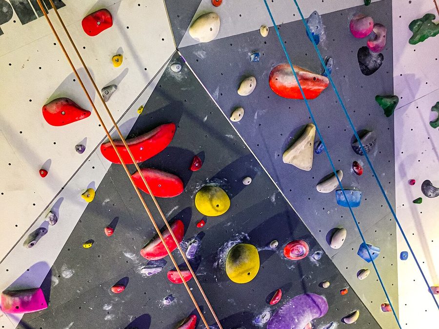 Indoor Workouts in Singapore During the Haze: Gyms, Pools, Climbing and Courts (2026)