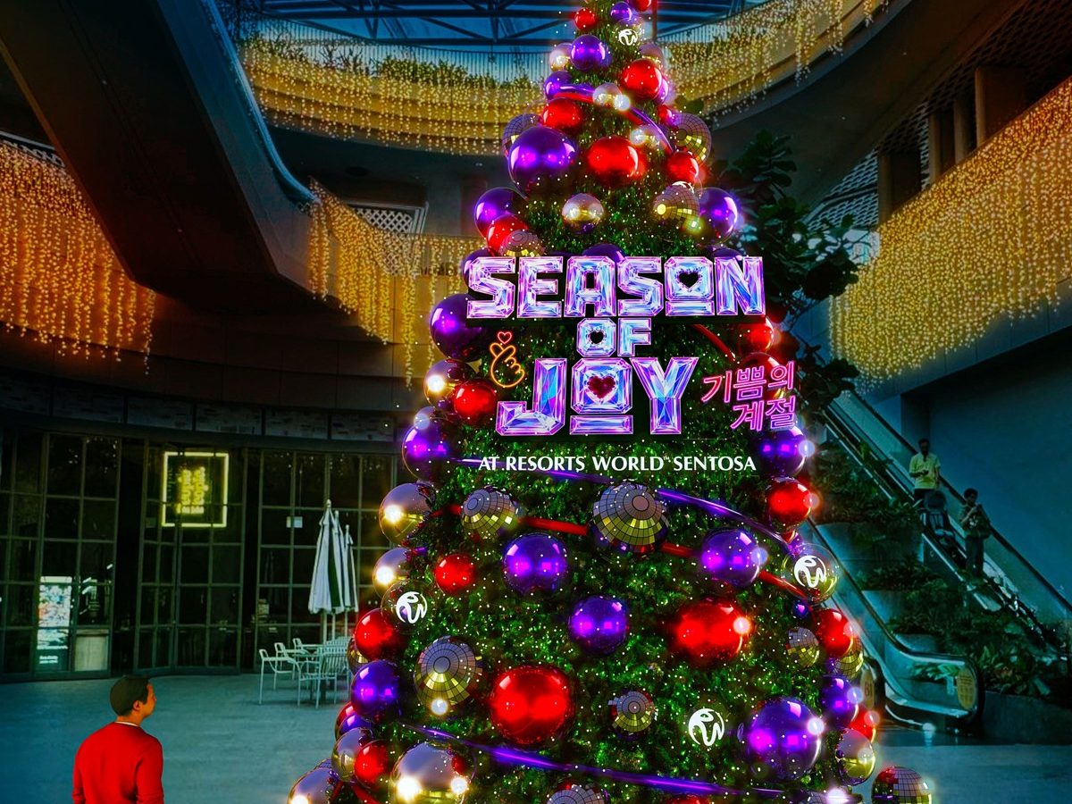 The eight-metre Season of Joy Christmas tree at WEAVE, Resorts World Sentosa (rendering)