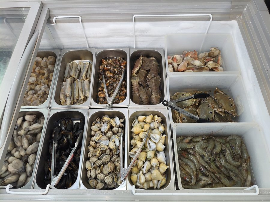 Live seafood trays, part of the buffet