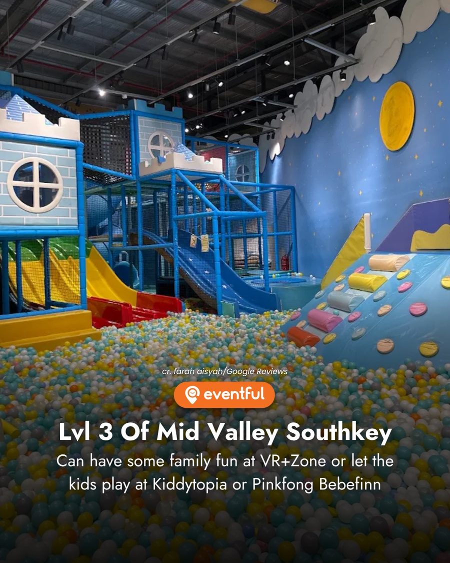 The indoor play area on level 3 of Mid Valley Southkey, ball pit and climbing frame
