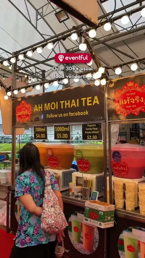 Ah Moi Thai Tea price board: 700ml $4, 1000ml $5, popcorn and candy floss $2.50